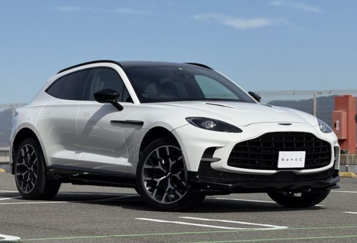 Aston Martin DBX 707 - Image 1