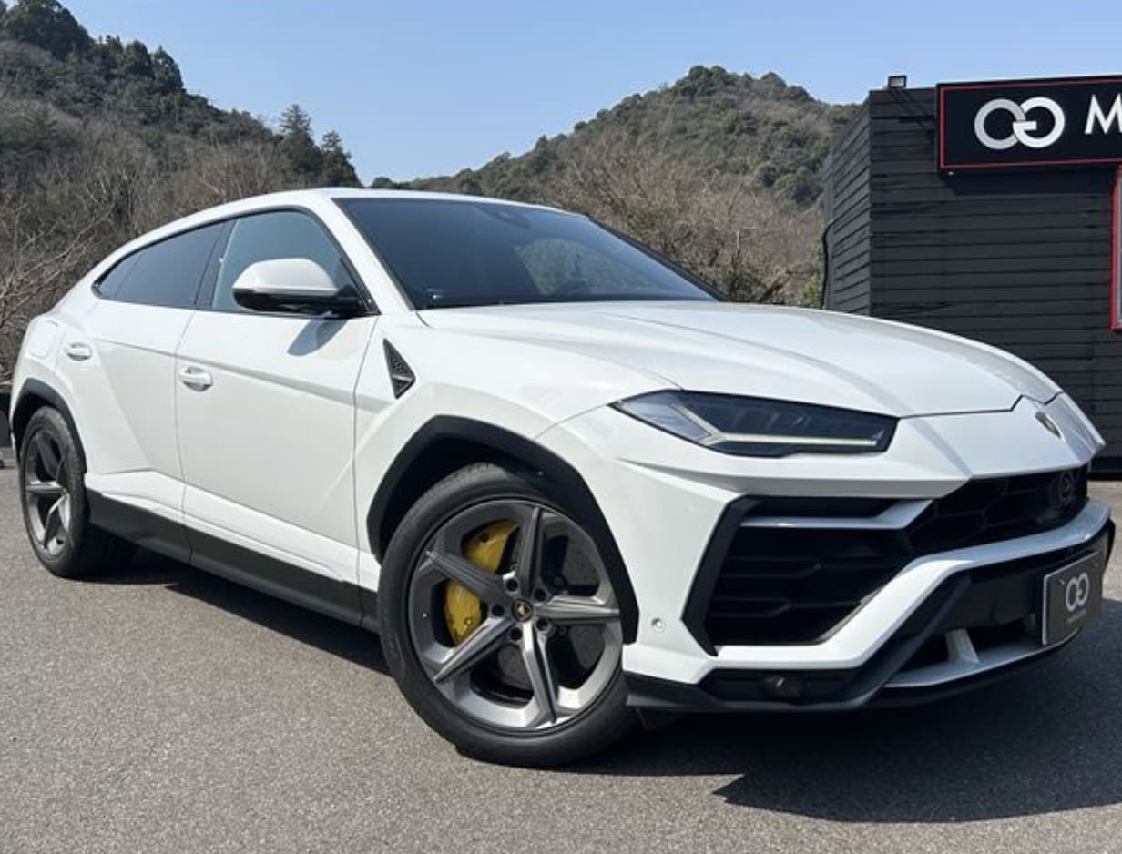 Lamborghini Urus - Image 1